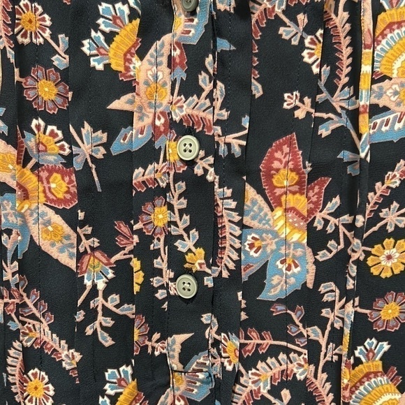 LOFT Garden Pintucked Tunic Blouse Floral size: Small - Picture 7 of 8